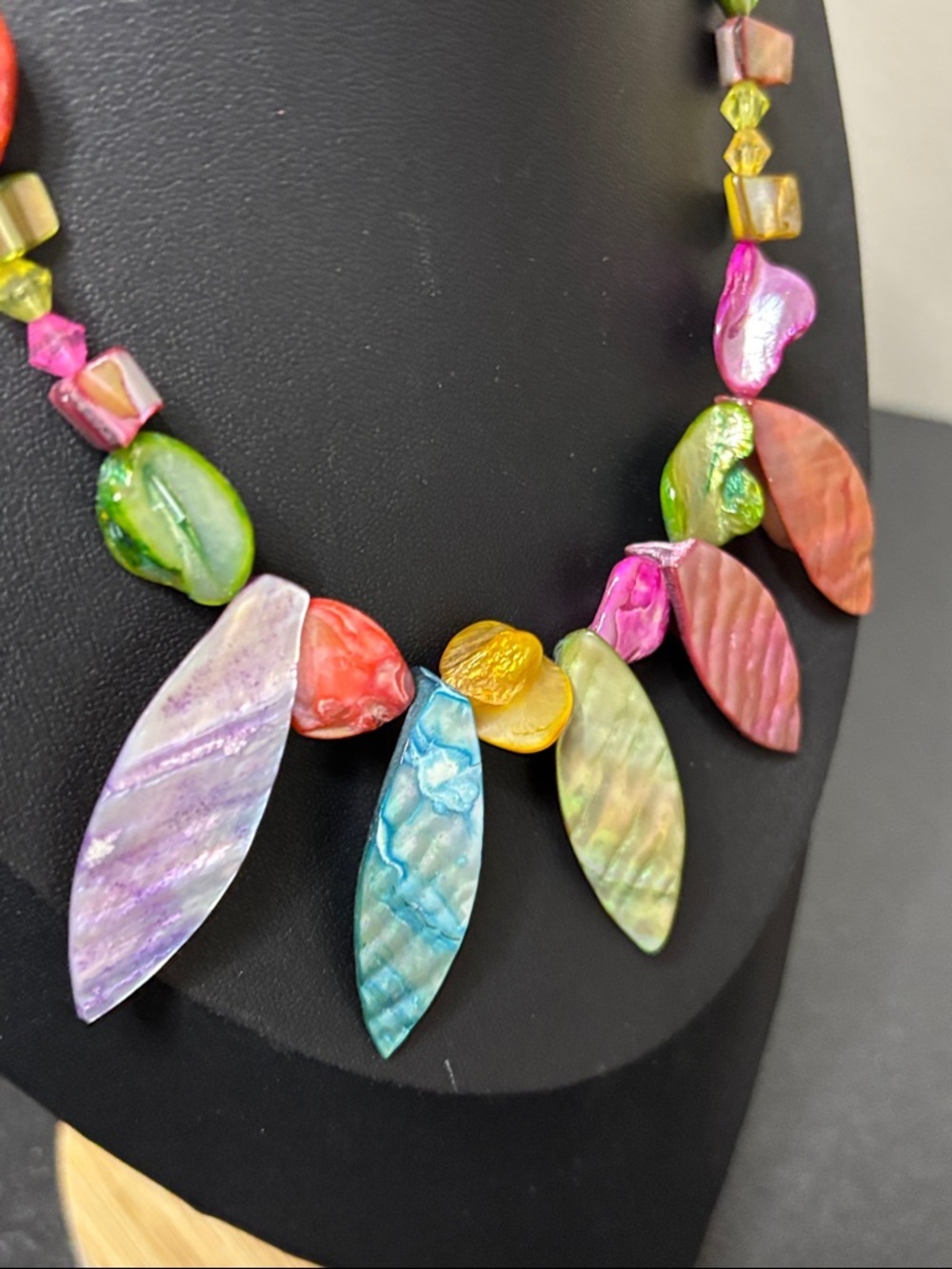 1980’s Multi Color Abalone Shell VTG Beach Boho Resort Necklace - Picture 6 of 8